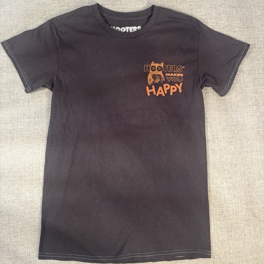 Hooters Owl Logo T Shirt Mens Small Black Graphic Tee Restaurant USA